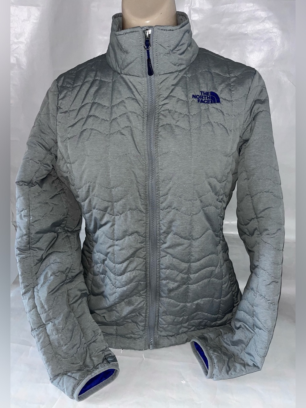 The North Face Women's Gray Quilted coat Jacket size Small Medium